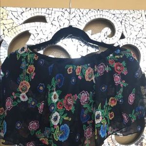 🌸Beautiful floral top 🌸